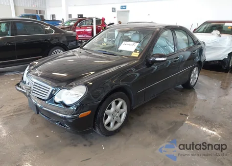 2003 Mercedes-Benz C 240 z USA, uszkodzony, nr VIN WDBRF81J73F378330